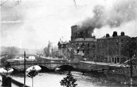 photo of the bombardment of Four Courts, June 1922